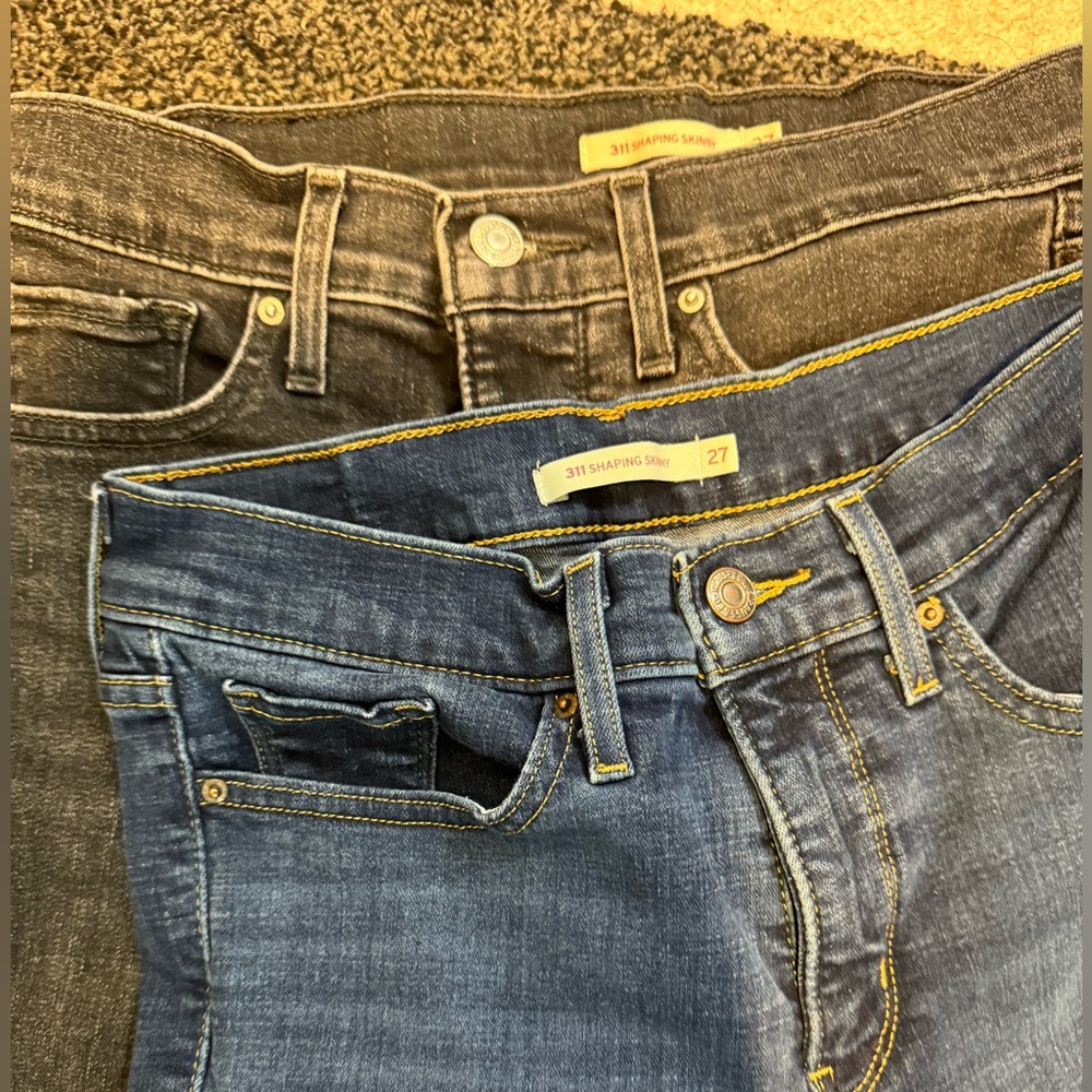 2 pairs of Levi’s 311 shaping skinny jeans size 27
